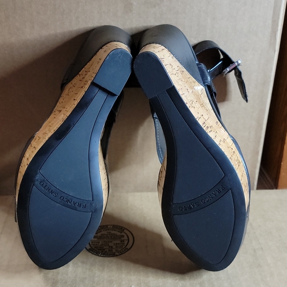 Sandals - Picture 3 of 5